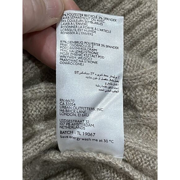 BDG Urban Outfitters Sand Cable Knit Long Sleeve Crop Baggy Sweater Sz XS New - Picture 9 of 14